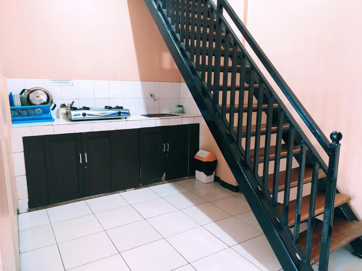 Villa Beverly Lembang Exterior photo